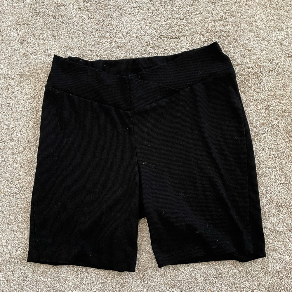 black maternity shorts